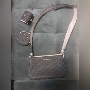 Michael Jet Set Logo Cross Body With Air Pod Case